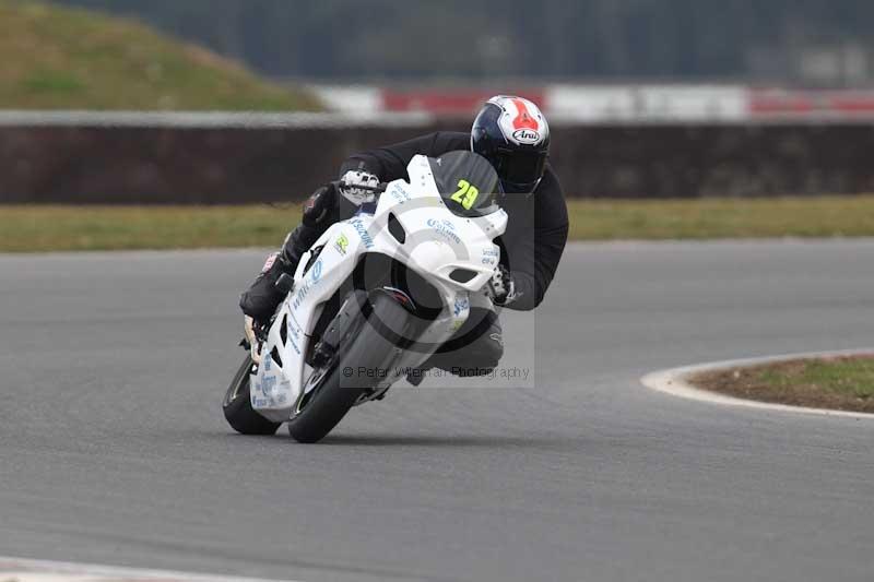 Motorcycle action photographs;Trackday digital images;event digital images;eventdigitalimages;no limits trackday;peter wileman photography;snetterton;snetterton circuit norfolk;snetterton photographs;trackday;trackday photos