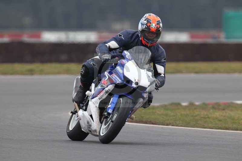 Motorcycle action photographs;Trackday digital images;event digital images;eventdigitalimages;no limits trackday;peter wileman photography;snetterton;snetterton circuit norfolk;snetterton photographs;trackday;trackday photos