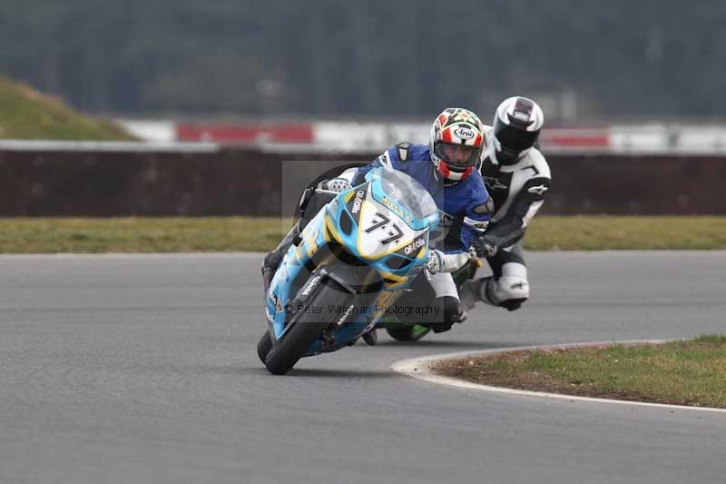 Motorcycle action photographs;Trackday digital images;event digital images;eventdigitalimages;no limits trackday;peter wileman photography;snetterton;snetterton circuit norfolk;snetterton photographs;trackday;trackday photos