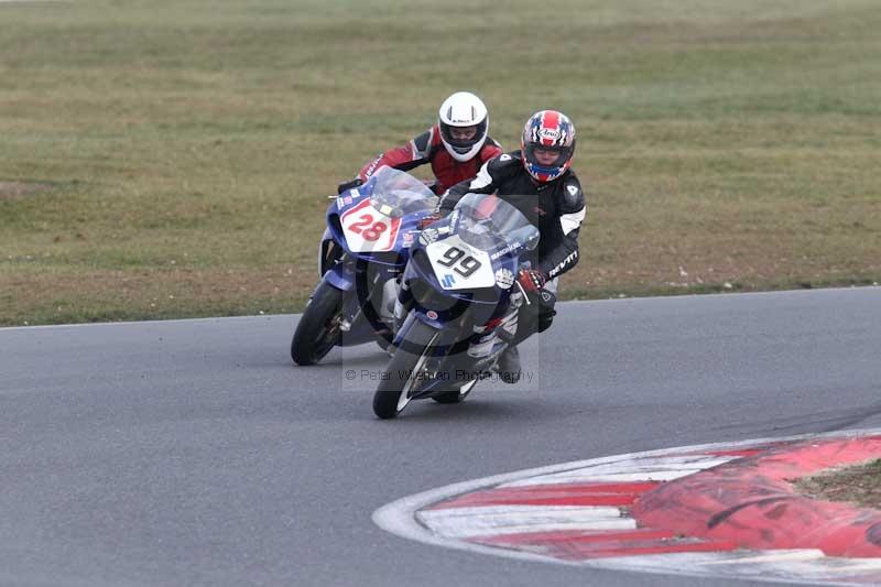 Motorcycle action photographs;Trackday digital images;event digital images;eventdigitalimages;no limits trackday;peter wileman photography;snetterton;snetterton circuit norfolk;snetterton photographs;trackday;trackday photos