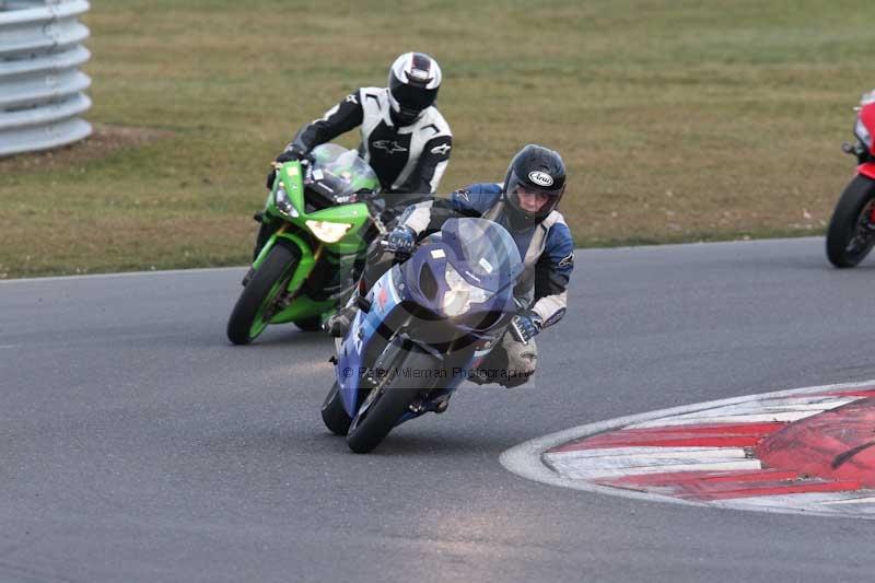 Motorcycle action photographs;Trackday digital images;event digital images;eventdigitalimages;no limits trackday;peter wileman photography;snetterton;snetterton circuit norfolk;snetterton photographs;trackday;trackday photos