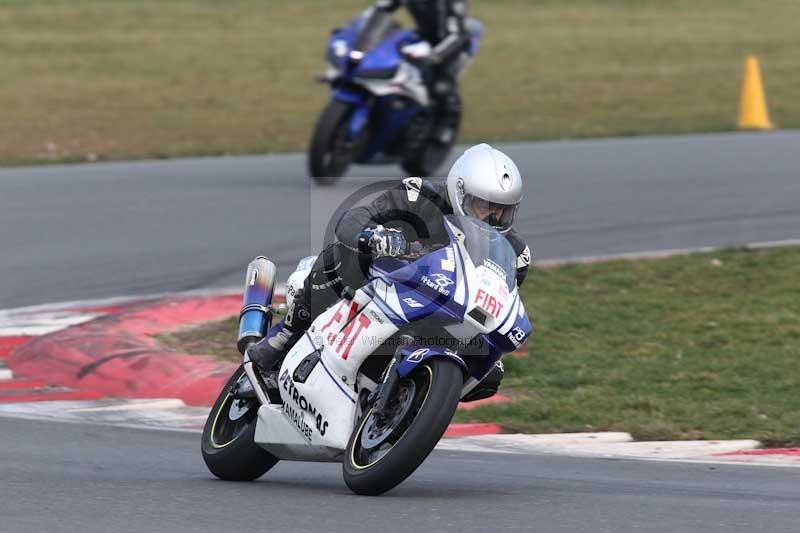 Motorcycle action photographs;Trackday digital images;event digital images;eventdigitalimages;no limits trackday;peter wileman photography;snetterton;snetterton circuit norfolk;snetterton photographs;trackday;trackday photos