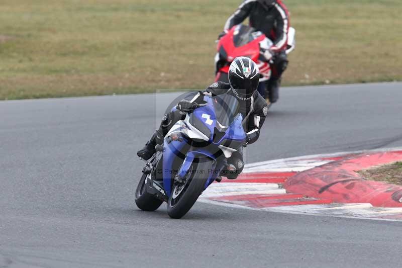 Motorcycle action photographs;Trackday digital images;event digital images;eventdigitalimages;no limits trackday;peter wileman photography;snetterton;snetterton circuit norfolk;snetterton photographs;trackday;trackday photos