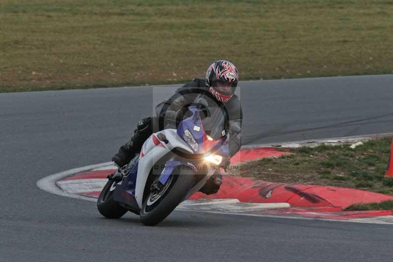 Motorcycle action photographs;Trackday digital images;event digital images;eventdigitalimages;no limits trackday;peter wileman photography;snetterton;snetterton circuit norfolk;snetterton photographs;trackday;trackday photos