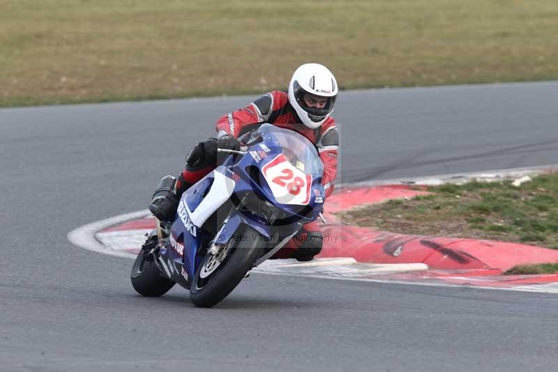 Motorcycle action photographs;Trackday digital images;event digital images;eventdigitalimages;no limits trackday;peter wileman photography;snetterton;snetterton circuit norfolk;snetterton photographs;trackday;trackday photos
