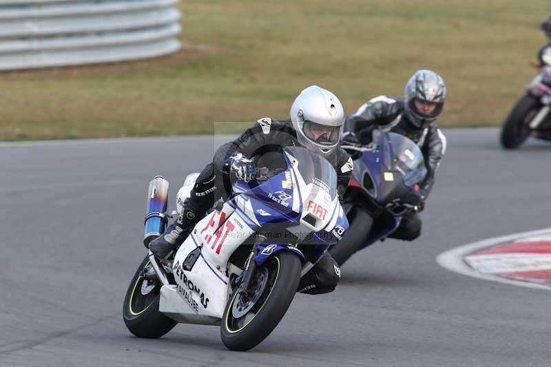 Motorcycle action photographs;Trackday digital images;event digital images;eventdigitalimages;no limits trackday;peter wileman photography;snetterton;snetterton circuit norfolk;snetterton photographs;trackday;trackday photos