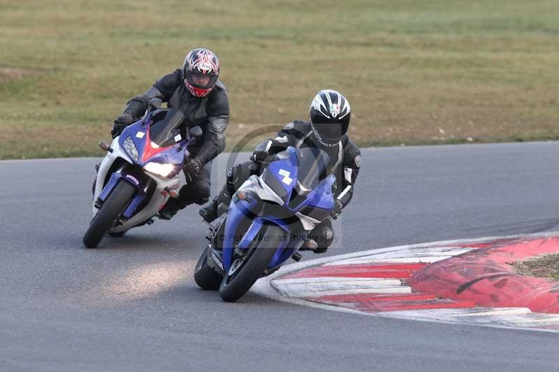 Motorcycle action photographs;Trackday digital images;event digital images;eventdigitalimages;no limits trackday;peter wileman photography;snetterton;snetterton circuit norfolk;snetterton photographs;trackday;trackday photos