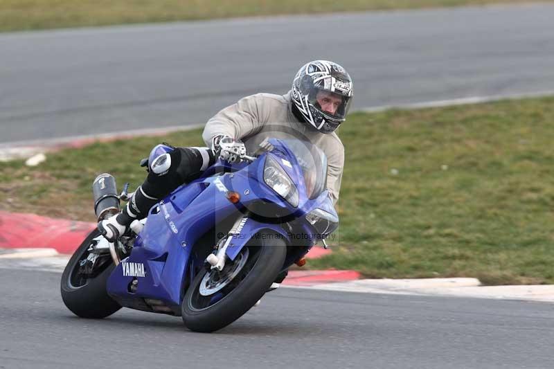 Motorcycle action photographs;Trackday digital images;event digital images;eventdigitalimages;no limits trackday;peter wileman photography;snetterton;snetterton circuit norfolk;snetterton photographs;trackday;trackday photos