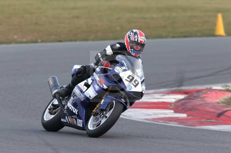 Motorcycle action photographs;Trackday digital images;event digital images;eventdigitalimages;no limits trackday;peter wileman photography;snetterton;snetterton circuit norfolk;snetterton photographs;trackday;trackday photos