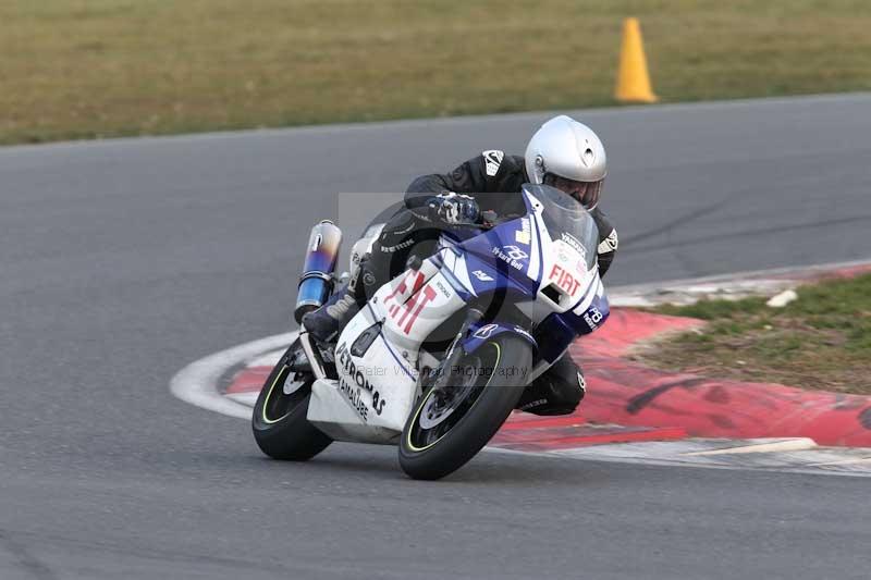 Motorcycle action photographs;Trackday digital images;event digital images;eventdigitalimages;no limits trackday;peter wileman photography;snetterton;snetterton circuit norfolk;snetterton photographs;trackday;trackday photos
