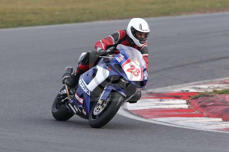 Motorcycle action photographs;Trackday digital images;event digital images;eventdigitalimages;no limits trackday;peter wileman photography;snetterton;snetterton circuit norfolk;snetterton photographs;trackday;trackday photos