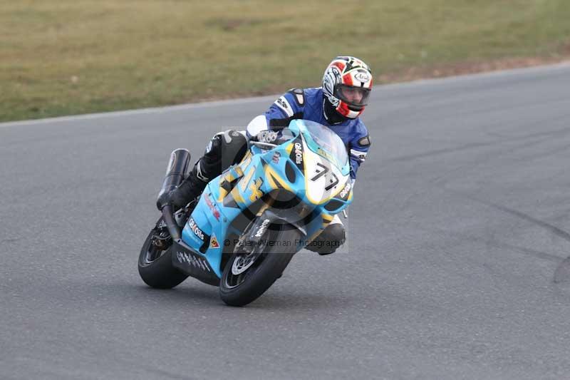 Motorcycle action photographs;Trackday digital images;event digital images;eventdigitalimages;no limits trackday;peter wileman photography;snetterton;snetterton circuit norfolk;snetterton photographs;trackday;trackday photos