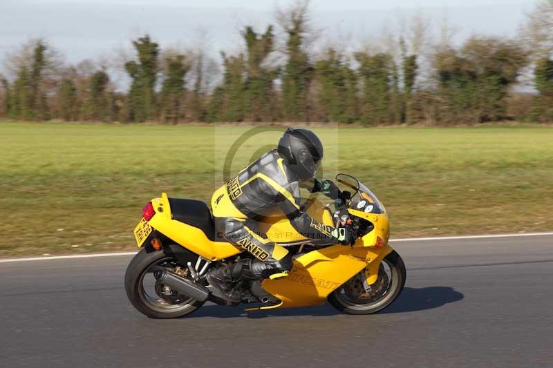 Motorcycle action photographs;Trackday digital images;event digital images;eventdigitalimages;no limits trackday;peter wileman photography;snetterton;snetterton circuit norfolk;snetterton photographs;trackday;trackday photos