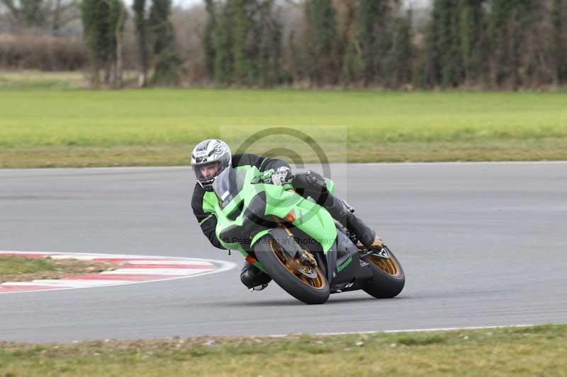 Motorcycle action photographs;Trackday digital images;event digital images;eventdigitalimages;no limits trackday;peter wileman photography;snetterton;snetterton circuit norfolk;snetterton photographs;trackday;trackday photos
