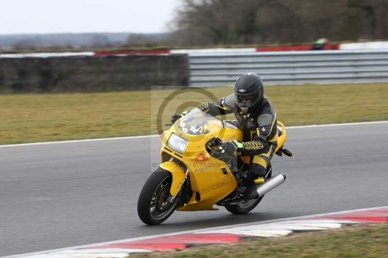 Motorcycle action photographs;Trackday digital images;event digital images;eventdigitalimages;no limits trackday;peter wileman photography;snetterton;snetterton circuit norfolk;snetterton photographs;trackday;trackday photos