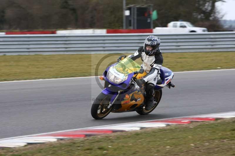 Motorcycle action photographs;Trackday digital images;event digital images;eventdigitalimages;no limits trackday;peter wileman photography;snetterton;snetterton circuit norfolk;snetterton photographs;trackday;trackday photos