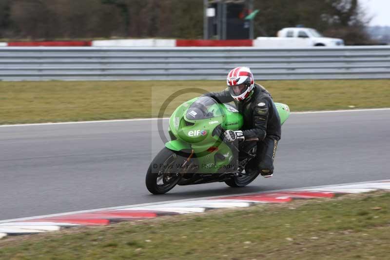 Motorcycle action photographs;Trackday digital images;event digital images;eventdigitalimages;no limits trackday;peter wileman photography;snetterton;snetterton circuit norfolk;snetterton photographs;trackday;trackday photos