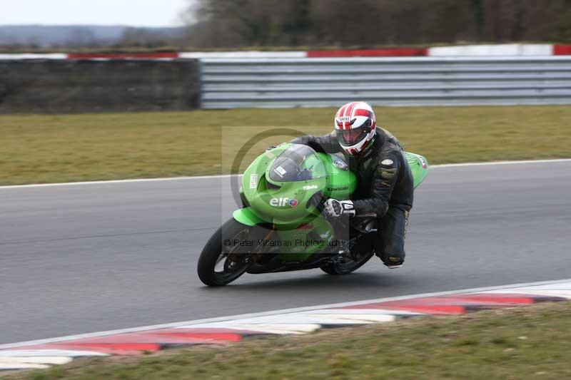 Motorcycle action photographs;Trackday digital images;event digital images;eventdigitalimages;no limits trackday;peter wileman photography;snetterton;snetterton circuit norfolk;snetterton photographs;trackday;trackday photos