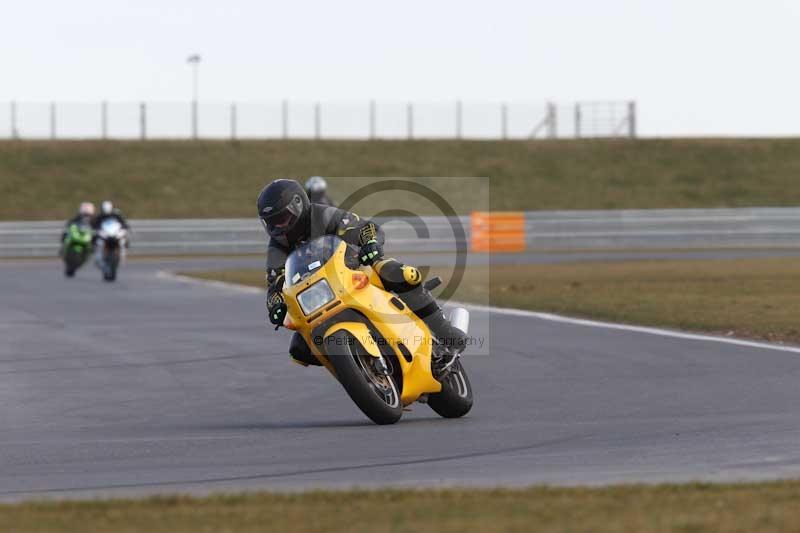 Motorcycle action photographs;Trackday digital images;event digital images;eventdigitalimages;no limits trackday;peter wileman photography;snetterton;snetterton circuit norfolk;snetterton photographs;trackday;trackday photos