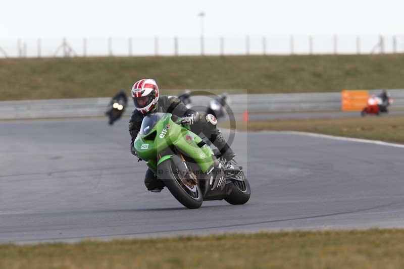 Motorcycle action photographs;Trackday digital images;event digital images;eventdigitalimages;no limits trackday;peter wileman photography;snetterton;snetterton circuit norfolk;snetterton photographs;trackday;trackday photos