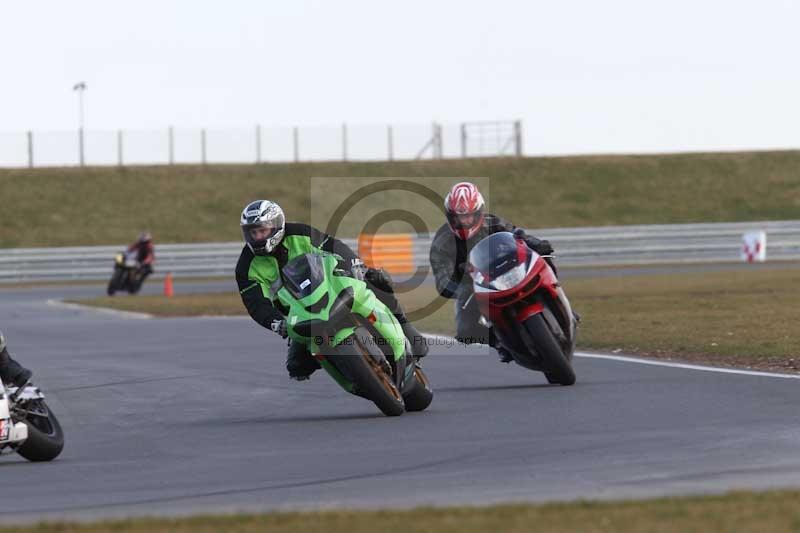 Motorcycle action photographs;Trackday digital images;event digital images;eventdigitalimages;no limits trackday;peter wileman photography;snetterton;snetterton circuit norfolk;snetterton photographs;trackday;trackday photos