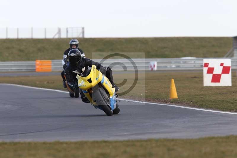 Motorcycle action photographs;Trackday digital images;event digital images;eventdigitalimages;no limits trackday;peter wileman photography;snetterton;snetterton circuit norfolk;snetterton photographs;trackday;trackday photos
