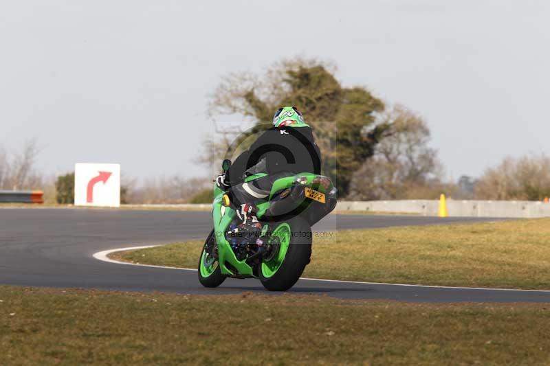 Motorcycle action photographs;Trackday digital images;event digital images;eventdigitalimages;no limits trackday;peter wileman photography;snetterton;snetterton circuit norfolk;snetterton photographs;trackday;trackday photos