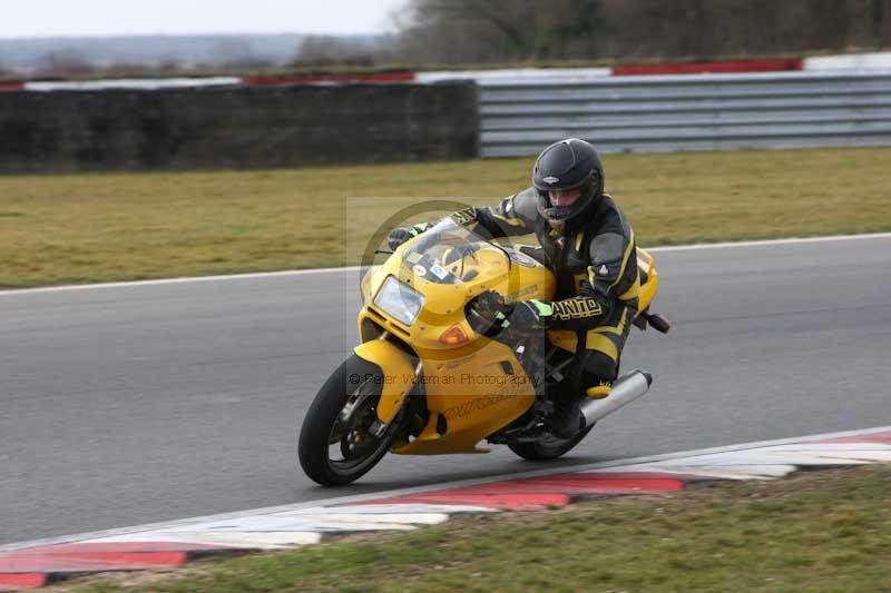 Motorcycle action photographs;Trackday digital images;event digital images;eventdigitalimages;no limits trackday;peter wileman photography;snetterton;snetterton circuit norfolk;snetterton photographs;trackday;trackday photos