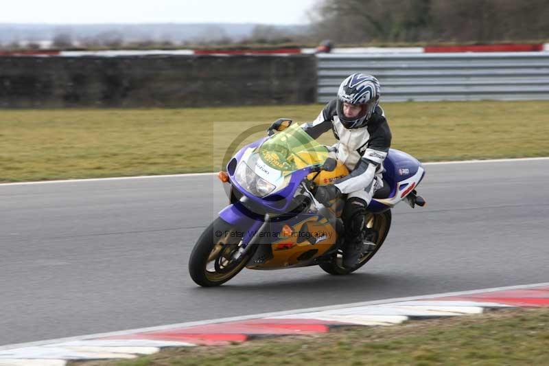 Motorcycle action photographs;Trackday digital images;event digital images;eventdigitalimages;no limits trackday;peter wileman photography;snetterton;snetterton circuit norfolk;snetterton photographs;trackday;trackday photos