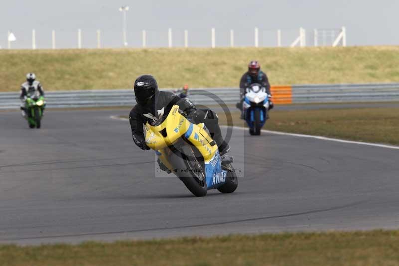 Motorcycle action photographs;Trackday digital images;event digital images;eventdigitalimages;no limits trackday;peter wileman photography;snetterton;snetterton circuit norfolk;snetterton photographs;trackday;trackday photos