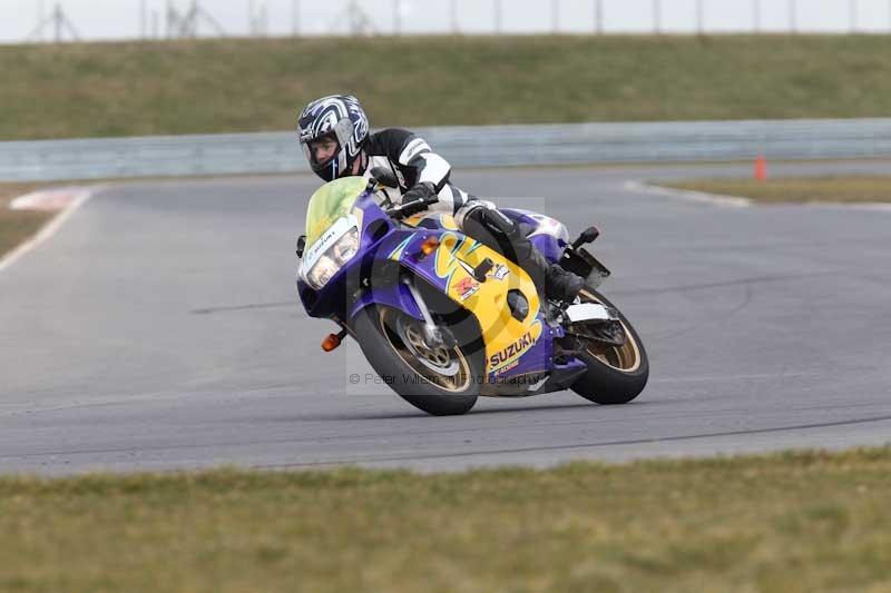 Motorcycle action photographs;Trackday digital images;event digital images;eventdigitalimages;no limits trackday;peter wileman photography;snetterton;snetterton circuit norfolk;snetterton photographs;trackday;trackday photos