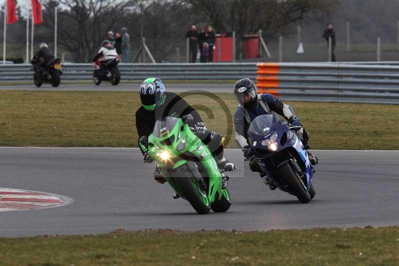 Motorcycle action photographs;Trackday digital images;event digital images;eventdigitalimages;no limits trackday;peter wileman photography;snetterton;snetterton circuit norfolk;snetterton photographs;trackday;trackday photos