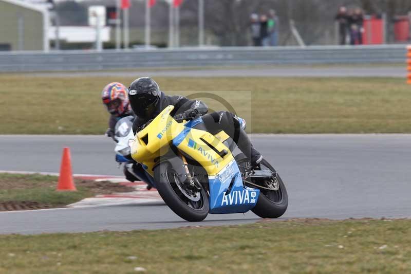 Motorcycle action photographs;Trackday digital images;event digital images;eventdigitalimages;no limits trackday;peter wileman photography;snetterton;snetterton circuit norfolk;snetterton photographs;trackday;trackday photos