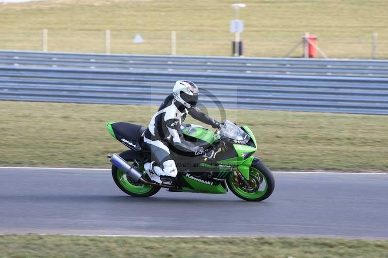 Motorcycle action photographs;Trackday digital images;event digital images;eventdigitalimages;no limits trackday;peter wileman photography;snetterton;snetterton circuit norfolk;snetterton photographs;trackday;trackday photos