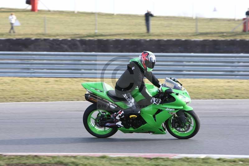 Motorcycle action photographs;Trackday digital images;event digital images;eventdigitalimages;no limits trackday;peter wileman photography;snetterton;snetterton circuit norfolk;snetterton photographs;trackday;trackday photos