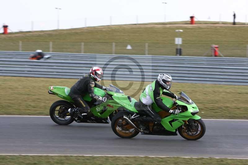 Motorcycle action photographs;Trackday digital images;event digital images;eventdigitalimages;no limits trackday;peter wileman photography;snetterton;snetterton circuit norfolk;snetterton photographs;trackday;trackday photos