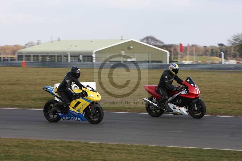 Motorcycle action photographs;Trackday digital images;event digital images;eventdigitalimages;no limits trackday;peter wileman photography;snetterton;snetterton circuit norfolk;snetterton photographs;trackday;trackday photos