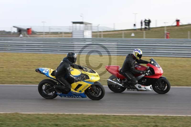 Motorcycle action photographs;Trackday digital images;event digital images;eventdigitalimages;no limits trackday;peter wileman photography;snetterton;snetterton circuit norfolk;snetterton photographs;trackday;trackday photos