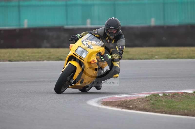Motorcycle action photographs;Trackday digital images;event digital images;eventdigitalimages;no limits trackday;peter wileman photography;snetterton;snetterton circuit norfolk;snetterton photographs;trackday;trackday photos