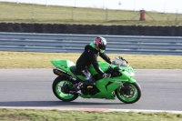Motorcycle-action-photographs;Trackday-digital-images;event-digital-images;eventdigitalimages;no-limits-trackday;peter-wileman-photography;snetterton;snetterton-circuit-norfolk;snetterton-photographs;trackday;trackday-photos