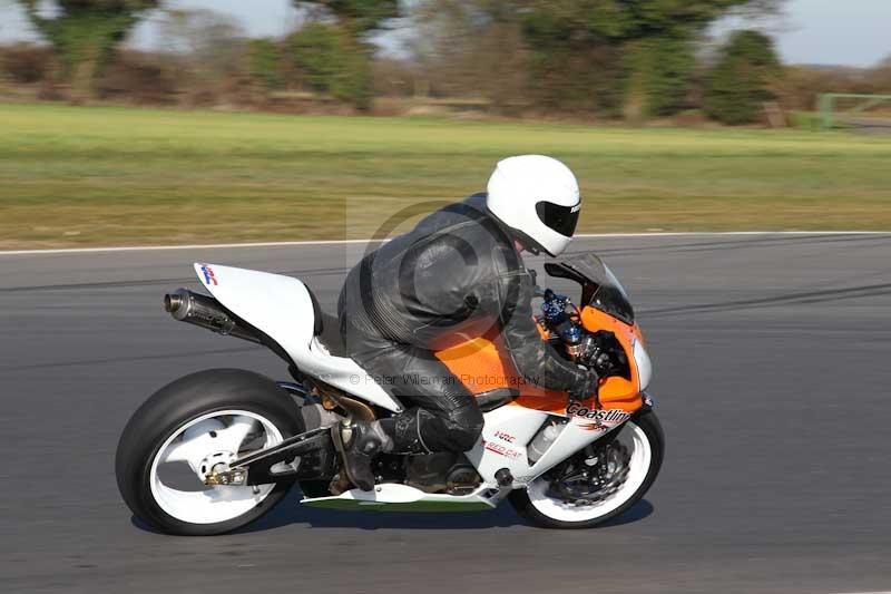 Motorcycle action photographs;Trackday digital images;event digital images;eventdigitalimages;no limits trackday;peter wileman photography;snetterton;snetterton circuit norfolk;snetterton photographs;trackday;trackday photos