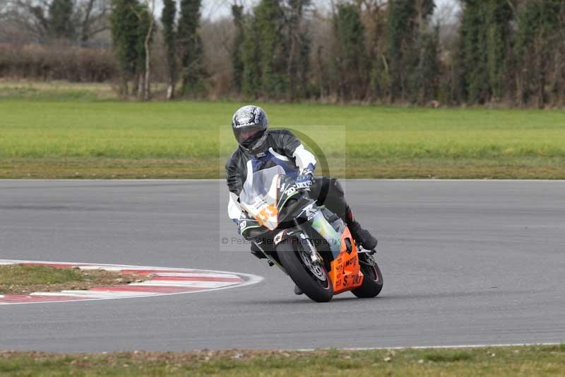 Motorcycle action photographs;Trackday digital images;event digital images;eventdigitalimages;no limits trackday;peter wileman photography;snetterton;snetterton circuit norfolk;snetterton photographs;trackday;trackday photos