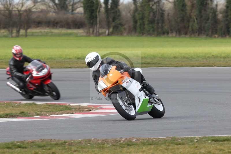 Motorcycle action photographs;Trackday digital images;event digital images;eventdigitalimages;no limits trackday;peter wileman photography;snetterton;snetterton circuit norfolk;snetterton photographs;trackday;trackday photos