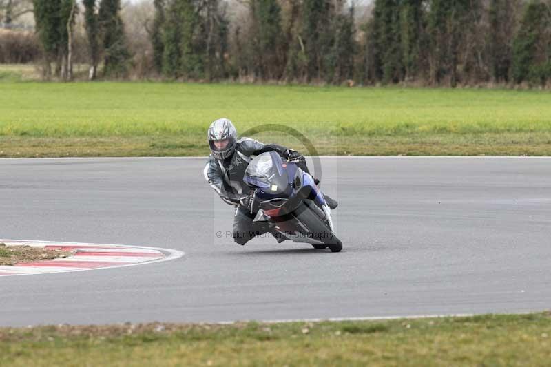 Motorcycle action photographs;Trackday digital images;event digital images;eventdigitalimages;no limits trackday;peter wileman photography;snetterton;snetterton circuit norfolk;snetterton photographs;trackday;trackday photos