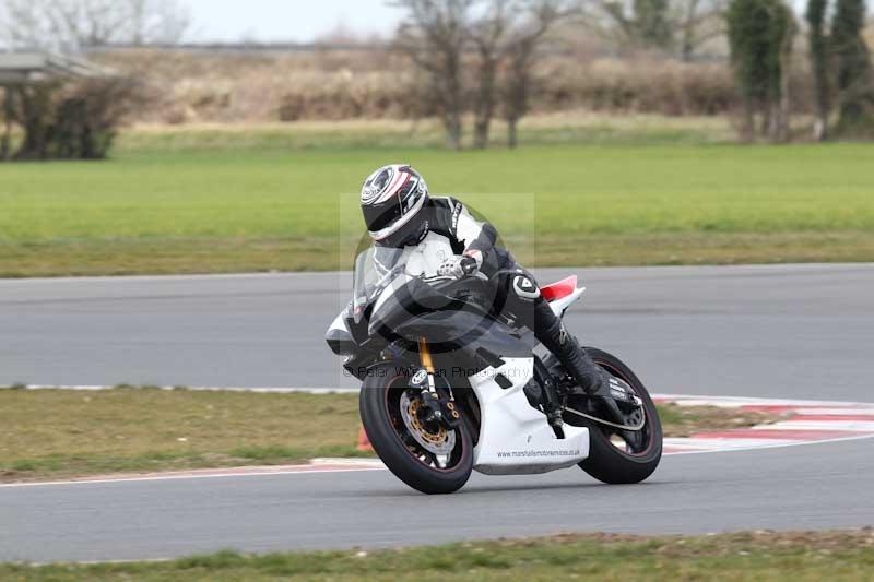 Motorcycle action photographs;Trackday digital images;event digital images;eventdigitalimages;no limits trackday;peter wileman photography;snetterton;snetterton circuit norfolk;snetterton photographs;trackday;trackday photos