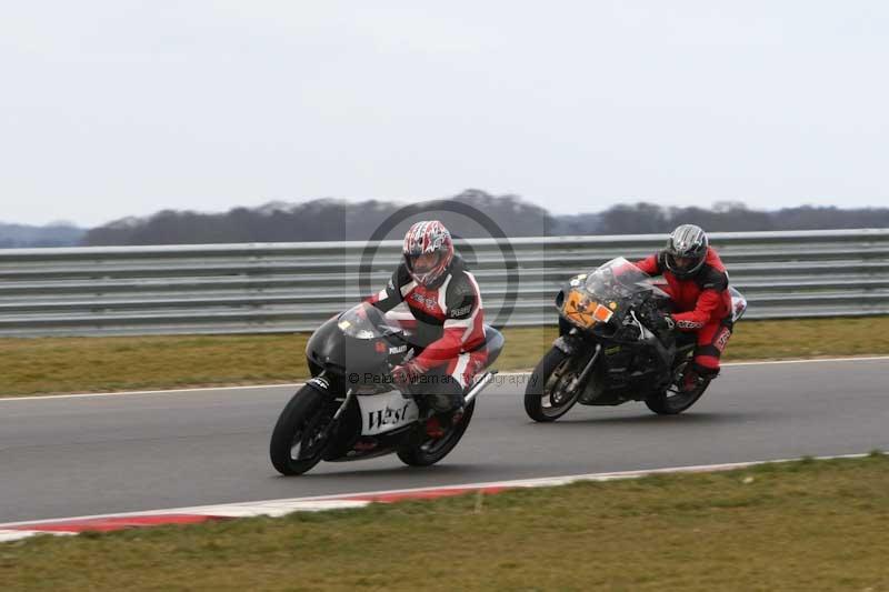 Motorcycle action photographs;Trackday digital images;event digital images;eventdigitalimages;no limits trackday;peter wileman photography;snetterton;snetterton circuit norfolk;snetterton photographs;trackday;trackday photos