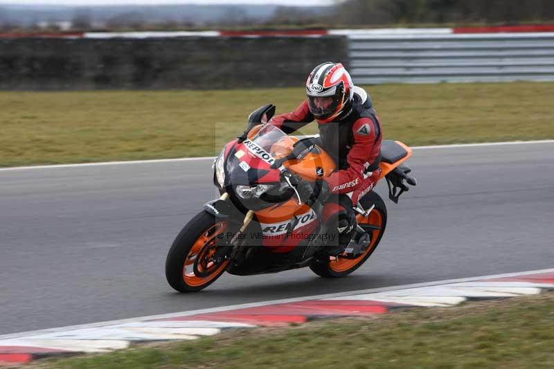 Motorcycle action photographs;Trackday digital images;event digital images;eventdigitalimages;no limits trackday;peter wileman photography;snetterton;snetterton circuit norfolk;snetterton photographs;trackday;trackday photos