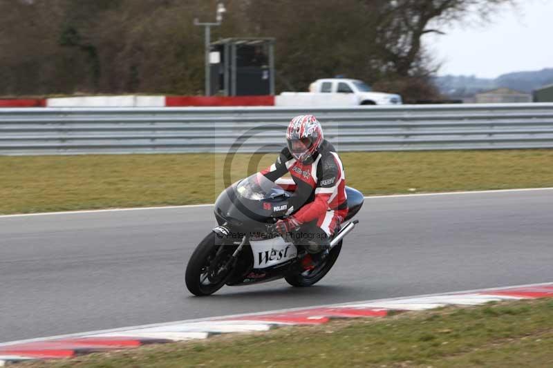 Motorcycle action photographs;Trackday digital images;event digital images;eventdigitalimages;no limits trackday;peter wileman photography;snetterton;snetterton circuit norfolk;snetterton photographs;trackday;trackday photos