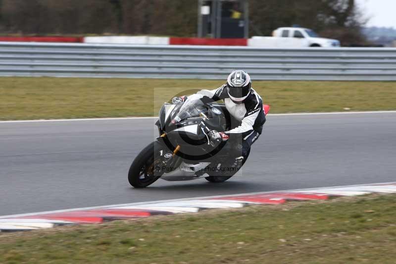 Motorcycle action photographs;Trackday digital images;event digital images;eventdigitalimages;no limits trackday;peter wileman photography;snetterton;snetterton circuit norfolk;snetterton photographs;trackday;trackday photos