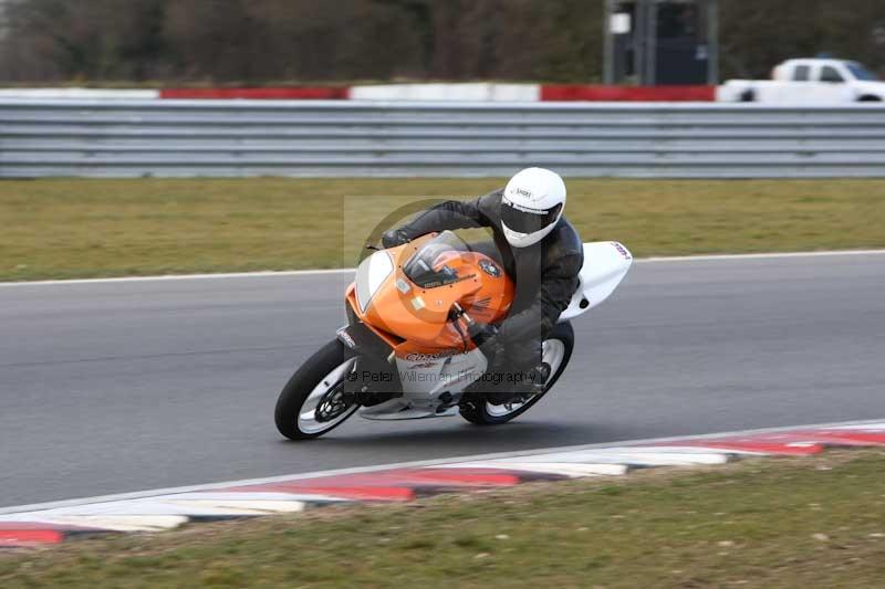 Motorcycle action photographs;Trackday digital images;event digital images;eventdigitalimages;no limits trackday;peter wileman photography;snetterton;snetterton circuit norfolk;snetterton photographs;trackday;trackday photos